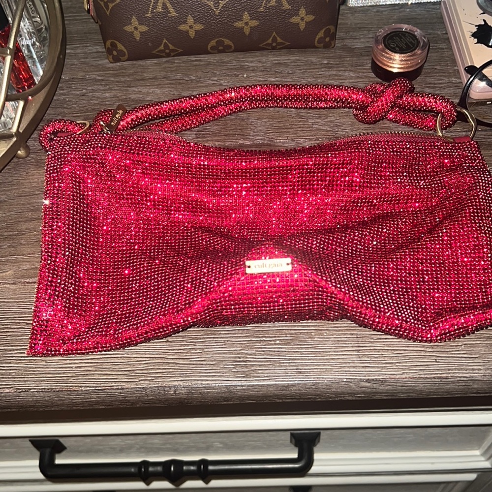 Red Shimmery Cult Gaia